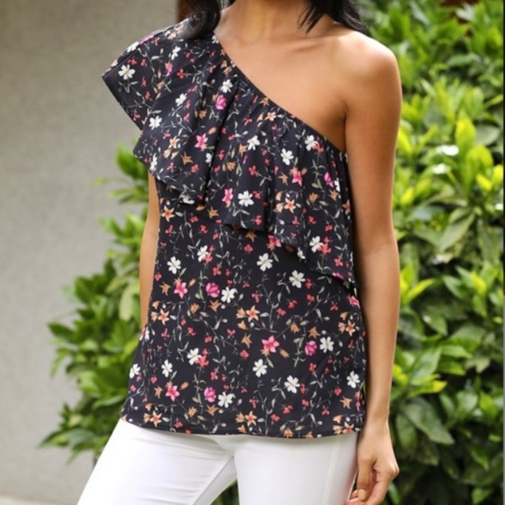 Black Floral Off-Shoulder Asymmetrical Top, L
